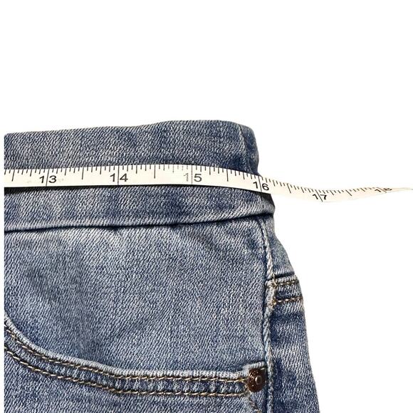 Chico's So Slimming Girlfriend Cropped Jeans Raw Hem Size 8 - Picture 6 of 8